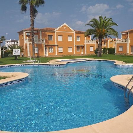 Oliva Nova Flat In Front Of Met Apartamento Exterior foto