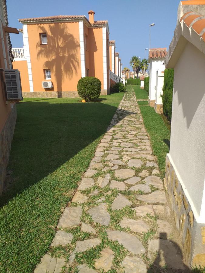Oliva Nova Flat In Front Of Met Apartamento Exterior foto