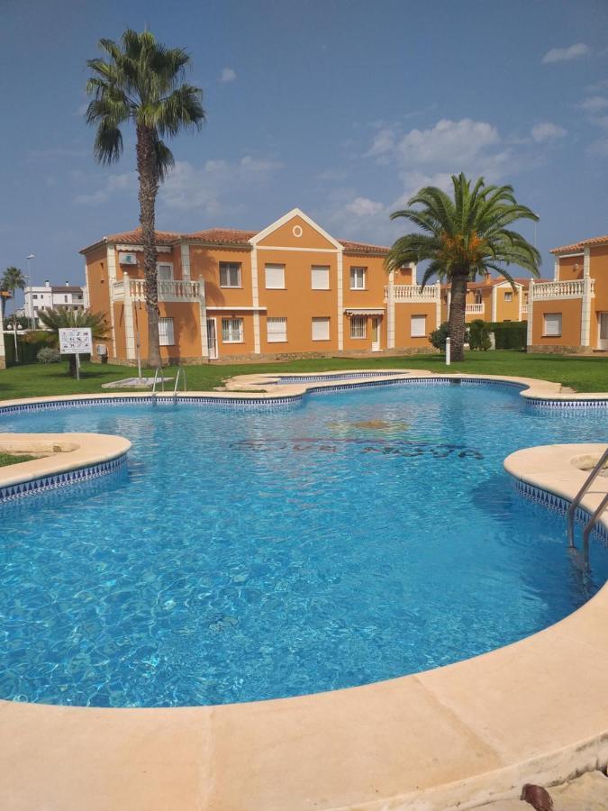 Oliva Nova Flat In Front Of Met Apartamento Exterior foto